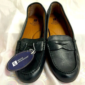 WHITE MOUNTAIN Women's Leather Shoes Cashews Penny Loafer. Black Size 7.5M. New